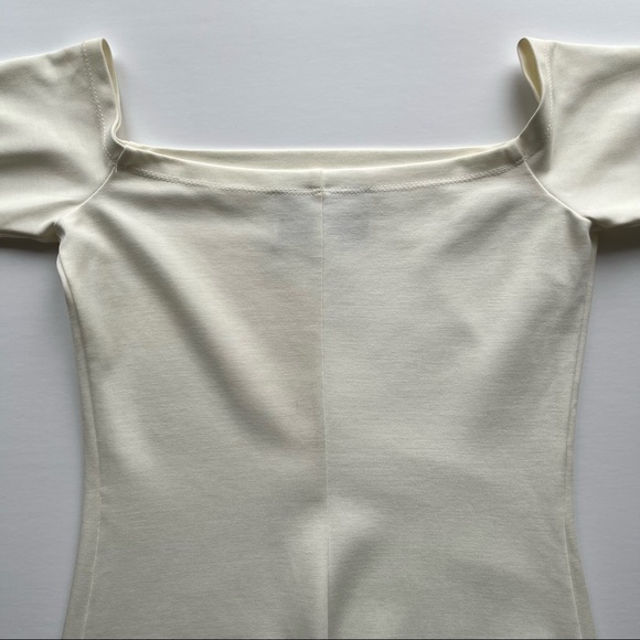 Alexis Estelle Off-the-Shoulder Flounce Mini Dress / Size XS / Bell Cuff - Picture 13 of 15